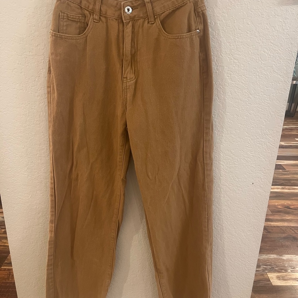 SHEIN women’s tan colored jeans with fringe legs, size 4
